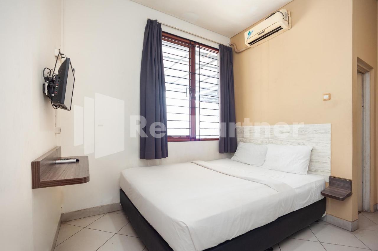 One 2 Near Slipi Jaya Mall Mitra Reddoorz 2* Jakarta